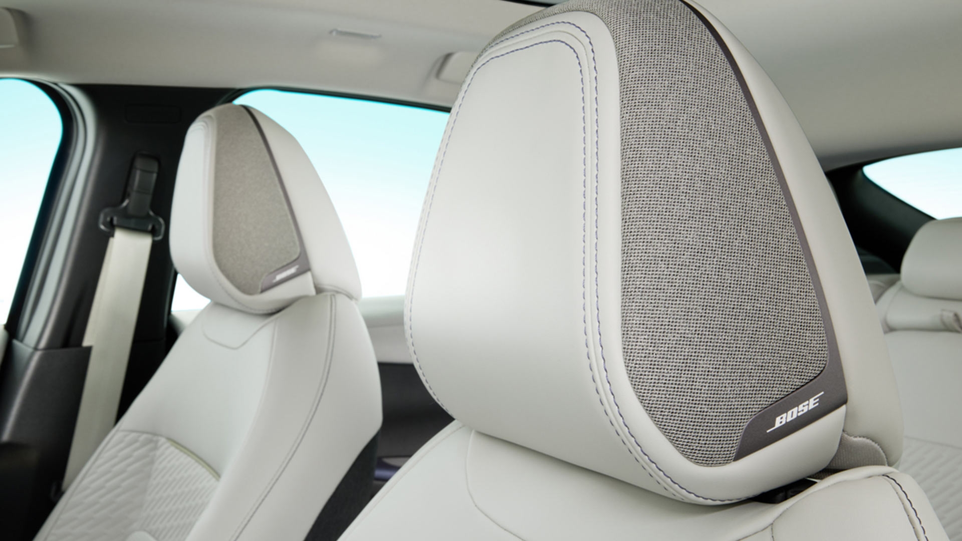 NISSAN-LEAF-2026-BOSE